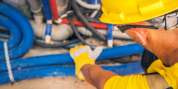 Electricistas Industriales · Instaladores Alta / Baja Tensión en Madrid · Revisión y mantenimiento de cuadros eléctricos y sistemas de control